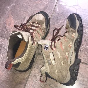 Merrell Moab Women’s Hiking Boots